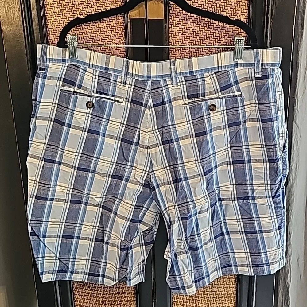 2 Pairs of Plaid Shorts - Picture 4 of 7